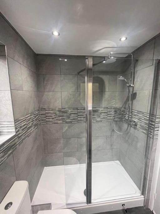 Large 1 Bedroom Flat With Private Parking Plymouth Exteriér fotografie